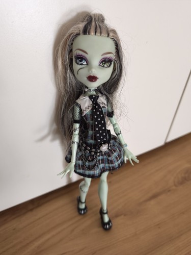 Bambola monster high frankie - high,